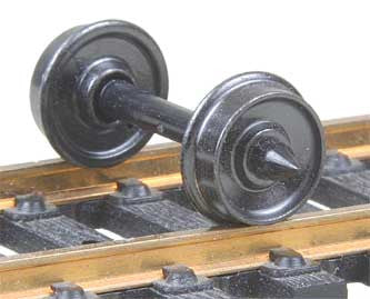 524 Kadee / 28" Diameter Smooth Back Code 110 "Standard" Wheelsets Package of 12 (HO Scale) Part # 380-524