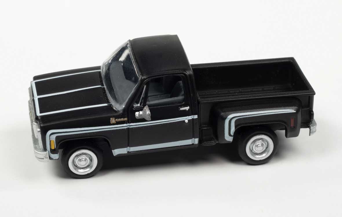 Classic Metal Works 30618 1976 Chevy Stepside Pickup - Midnight Black HO Scale