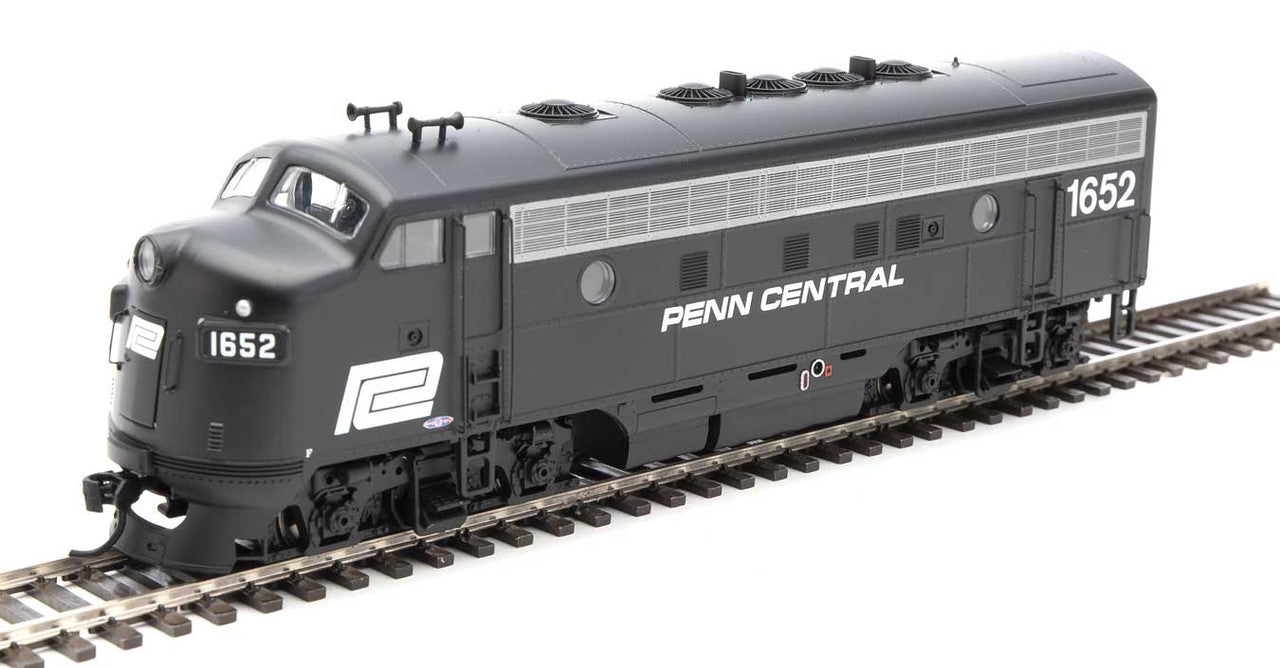 Walthers 19985 EMD F7 A - PC - Penn Central #1652 (black, white