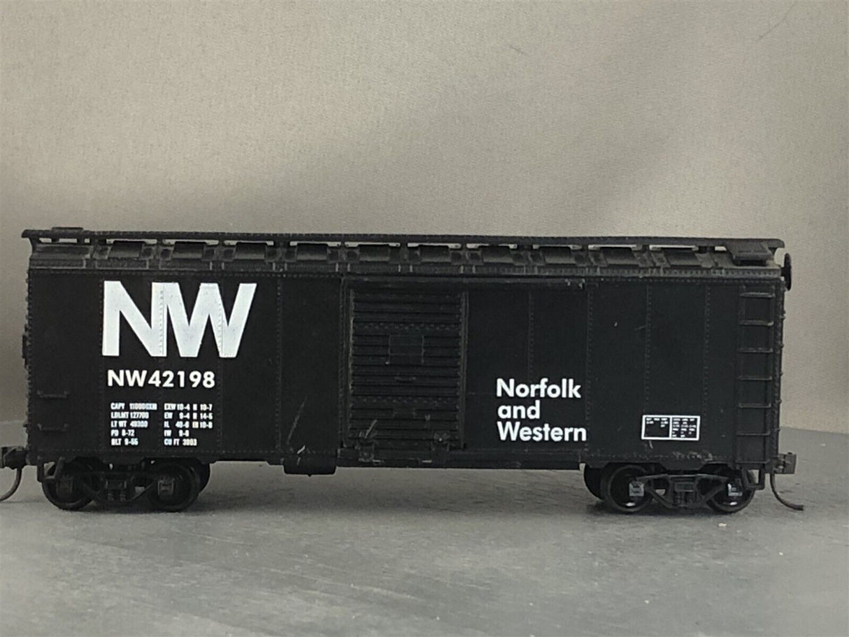Bev-Bel 1025-3 40' Boxcar (Circa 1950's) N&W Norfolk & Western "Modern 'N-W' Scheme" #42198 HO Scale