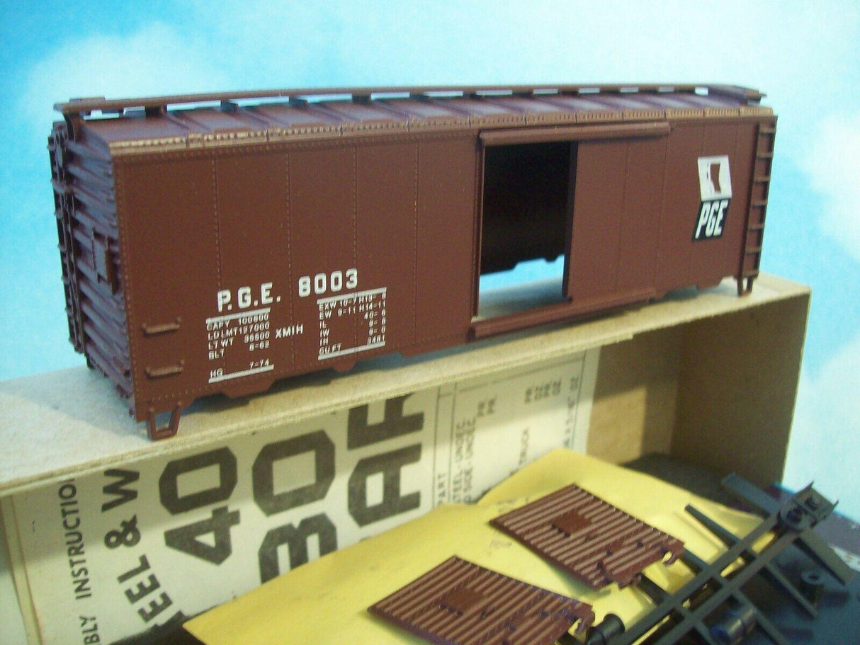 Bev-Bel 1389 40' Boxcar PGE Pacific Great Eastern "Modern Scheme" #8003 HO Scale
