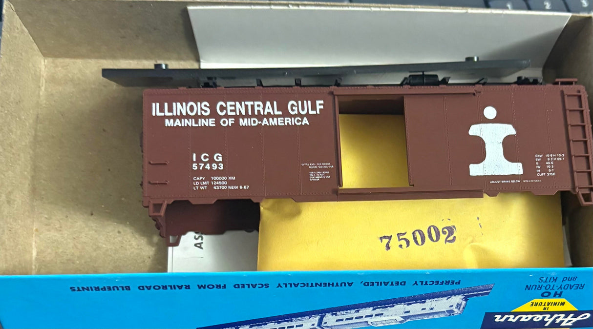 Bev-Bel 1733 40' Boxcar ICG Illinois Central Gulf "Mainline of Mid-America" #57493 HO Scale