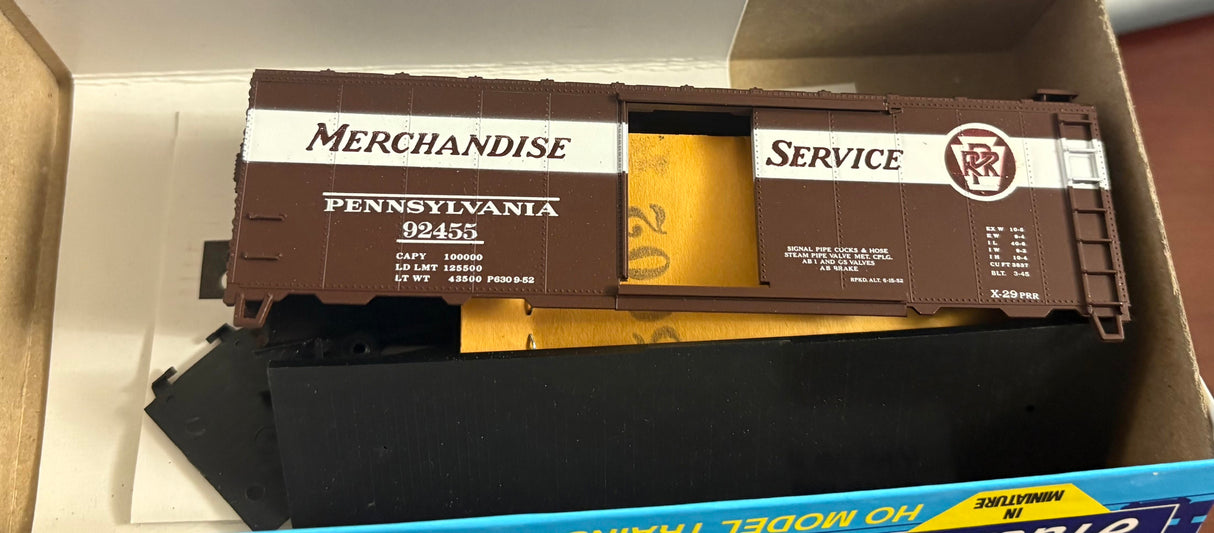 Bev-Bel 1734-11 40' Steel Single-Door Boxcar PRR Pennsylvania Railroad "Merchandise Service- 'Keystone' Herald" #92488 HO Scale