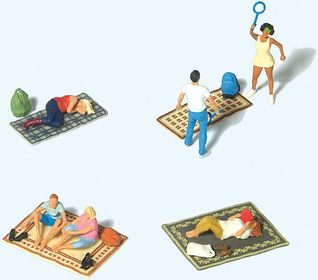 Image for 590-10697 On The Lawn