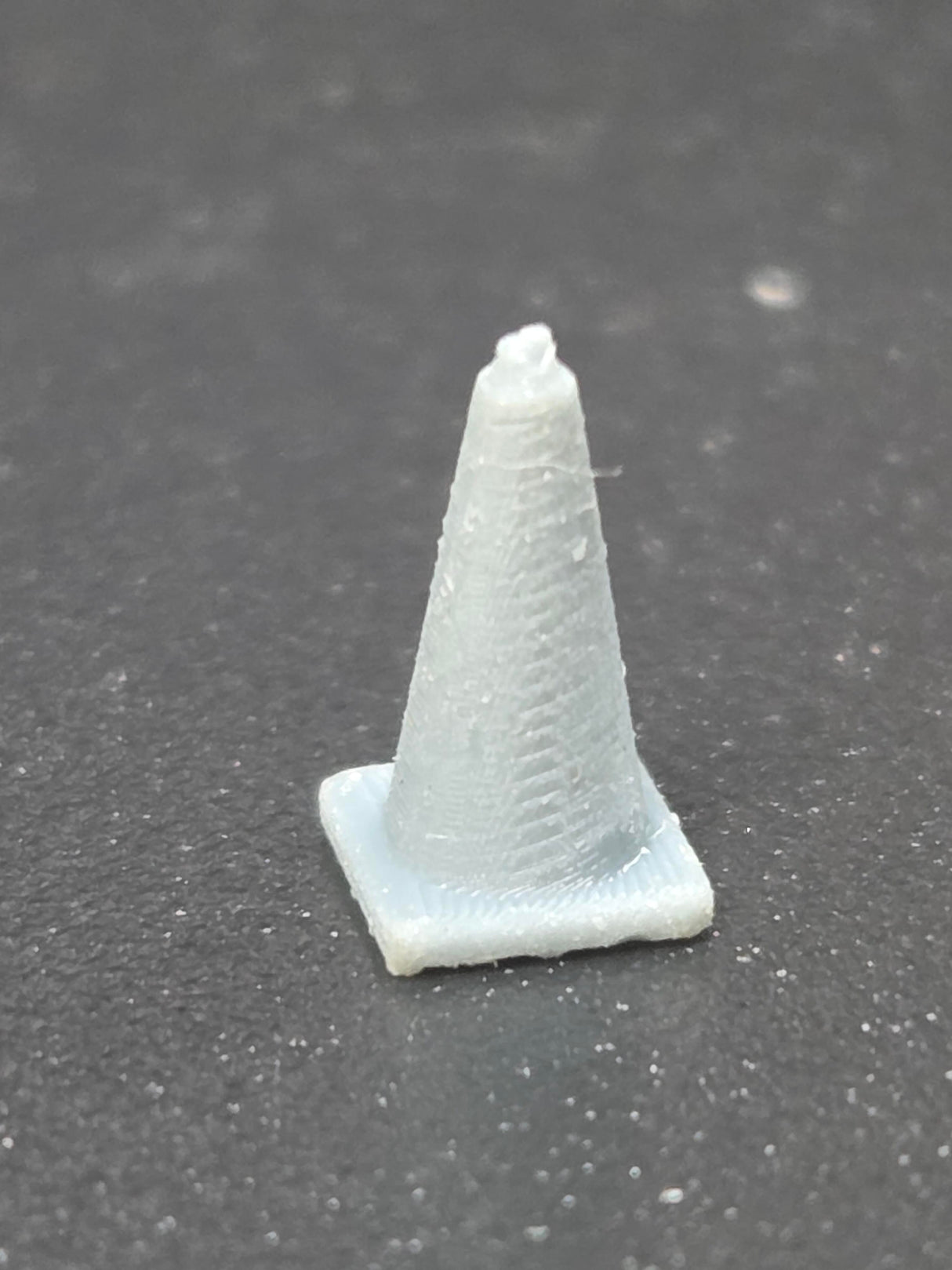 3GResinprints B-00035 28 Inch Tall Traffic Cones (6 per package) HO Scale