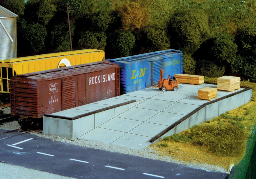 Pikestuff 0017 Loading Docks & Ramp - Kit HO Scale