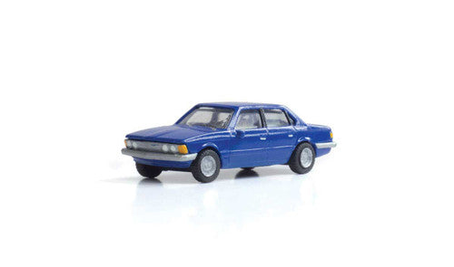 Woodland Scenics 5363 HO Blue Sedan Modern Era Vehicle (SCALE=HO) Part # 785-5363