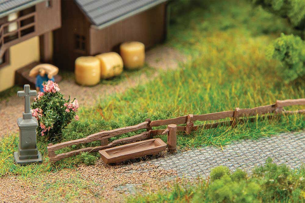 Image for 272-272924 2 Fountains w/ Past Fence