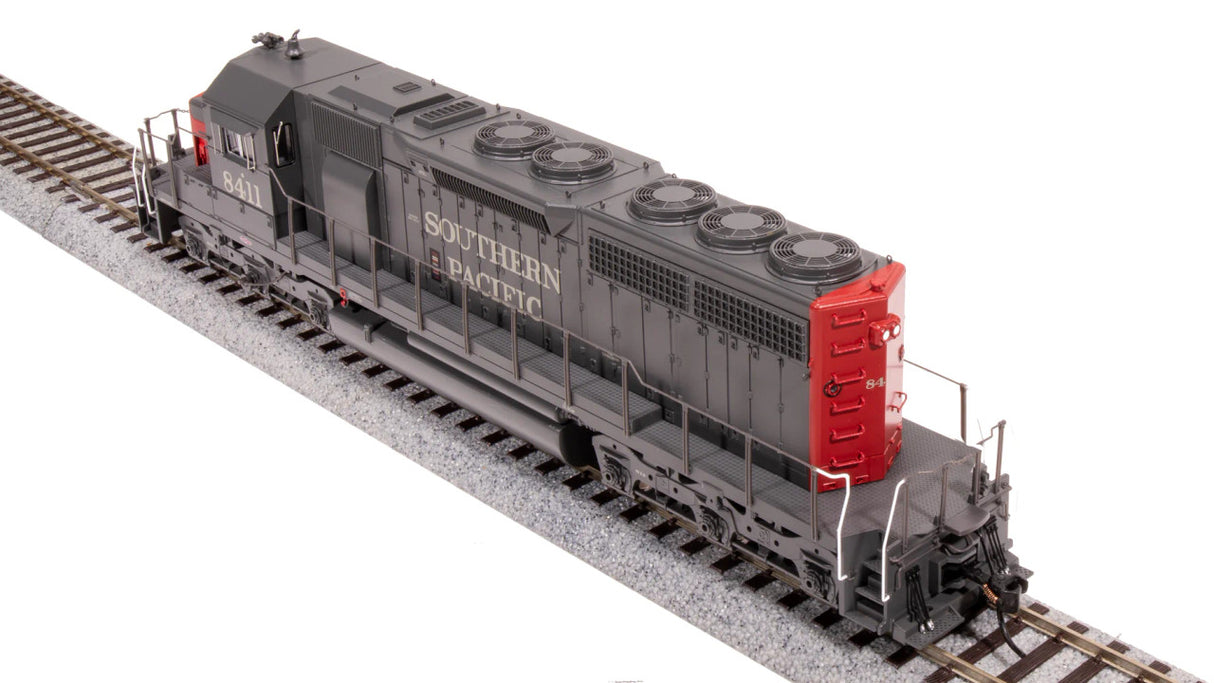 BLI 7646 EMD SD40, SP 8411, BLOODY NOSE Paragon 4 w/Sound & DCC HO Scale Broadway Limited