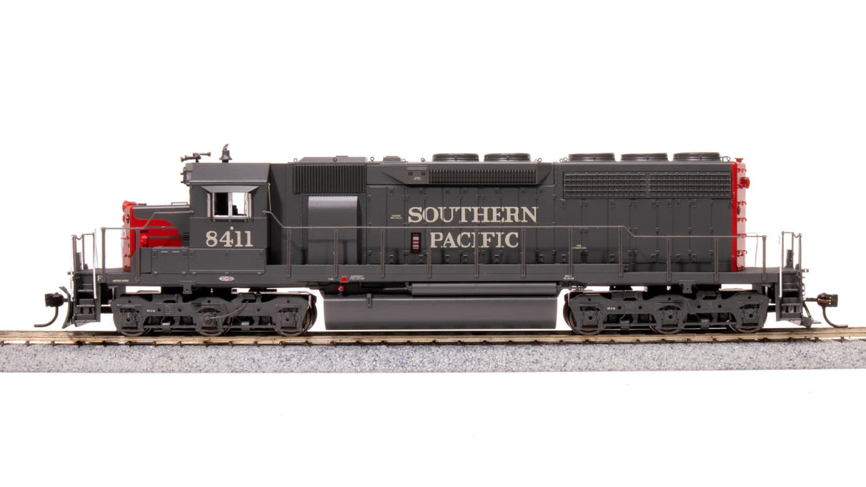 BLI 7646 EMD SD40, SP 8411, BLOODY NOSE Paragon 4 w/Sound & DCC HO Scale Broadway Limited