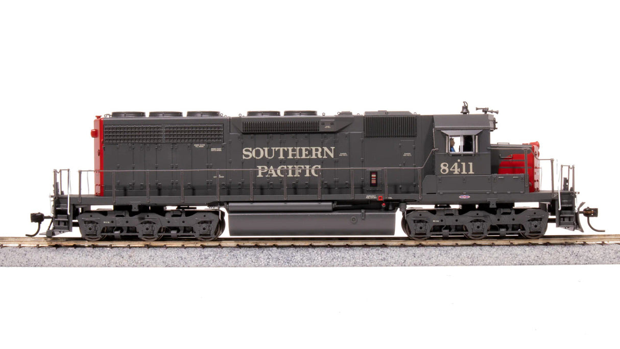 BLI 7646 EMD SD40, SP 8411, BLOODY NOSE Paragon 4 w/Sound & DCC HO Scale Broadway Limited