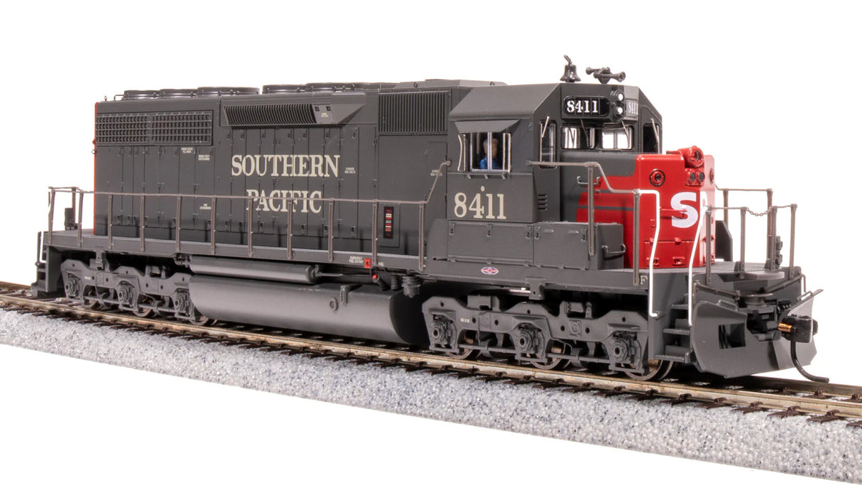 BLI 7646 EMD SD40, SP 8411, BLOODY NOSE Paragon 4 w/Sound & DCC HO Scale Broadway Limited