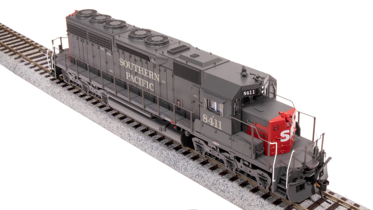 BLI 7646 EMD SD40, SP 8411, BLOODY NOSE Paragon 4 w/Sound & DCC HO Scale Broadway Limited