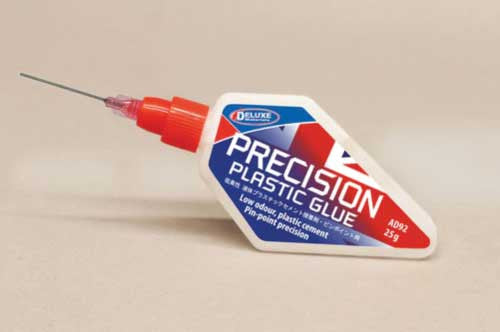 Deluxe Materials AD92 -Precision Plastic Glue -- In Pinpoint Applicator Bottle .9oz 25g (Scale=ALL)