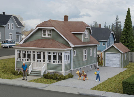 Walthers 933-3791 Updated American Bungalow with Single-Car Garage HO Scale