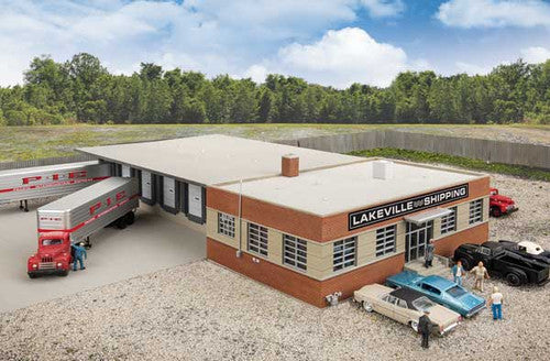 Walthers 933-4131 Cross-Dock Truck Facility HO Scale