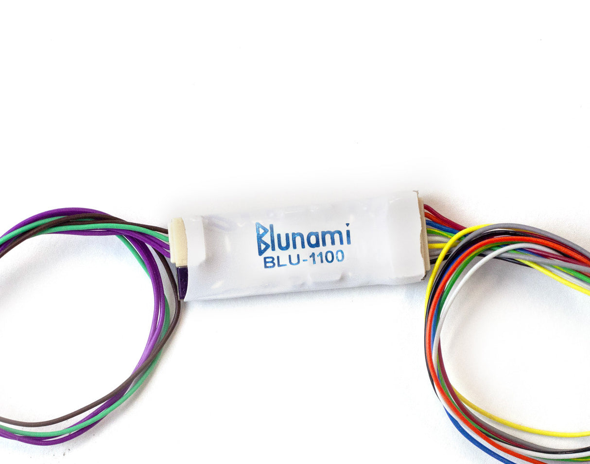 Soundtraxx Blunami 885621 BLU-1100 1 Amp EMD-2 Universal sound decoder 3 way DC, DCC and Wireless HO Scale
