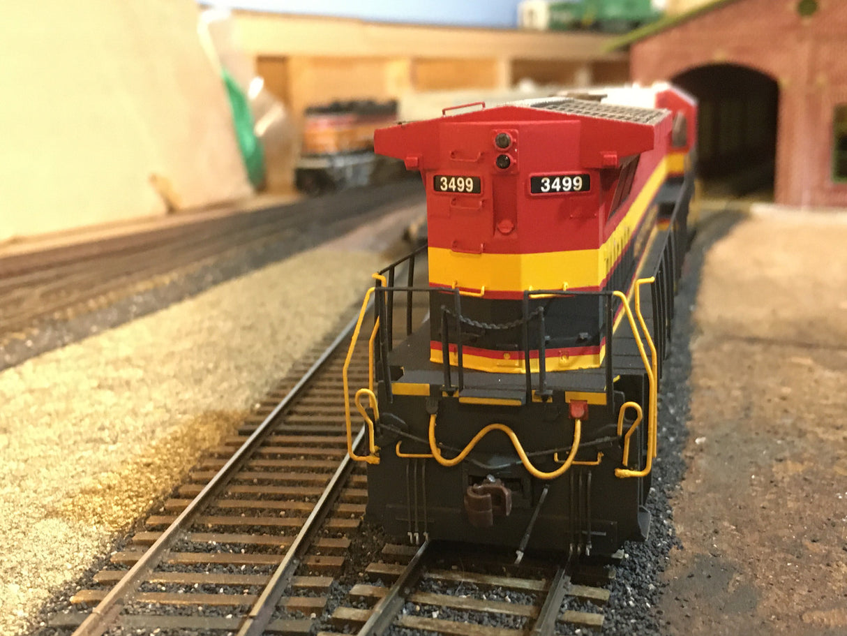 Atlas 10003132 CW Custom Weathered Dash 8-40C - KCS - Kansas City Southern #3499 DCC & Sound HO Scale