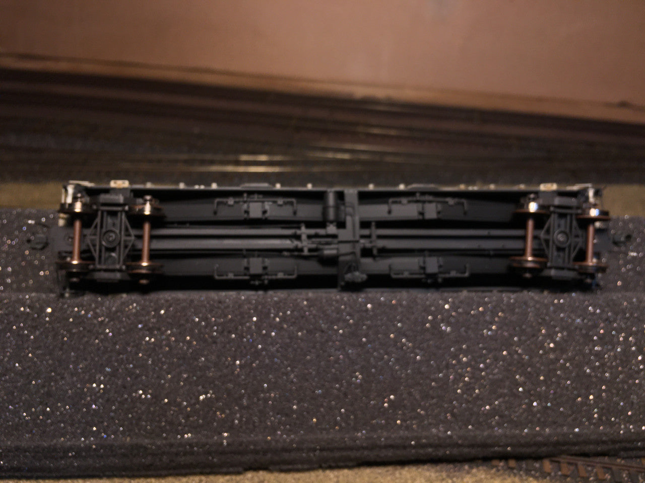 Scaletrains SXT31978 CW Custom Weathered GATC 4180cf Airslide Covered Hopper CNW - Chicago & Northwestern #69980 HO Scale