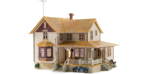 Woodland Scenics 5046 Built & Ready(R) Landmark Structures(R) -- Corner Porch House - 5-5/8 x 4-5/8" 14.2 x 11.7cm HO Scale