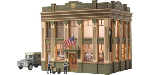 Woodland Scenics 5033 Citizens Savings & Loan - Built-&-Ready Landmark Structures(R) -- Assembled - 5-1/2 x 4-1/8" 14 x 10.5cm HO Scale