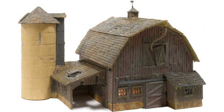 Woodland Scenics 5038 Old Weathered Barn - Built-&-Ready Landmark Structures(R) -- Assembled - 7-13/16 x 5-11/16"  19.8 x 14.4cm HO Scale
