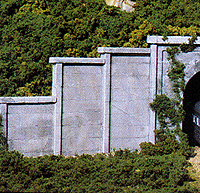 Woodland Scenics 1258 Retaining Walls (Hydrocal Plaster Castings) pkg(3) -- Concrete A Scale