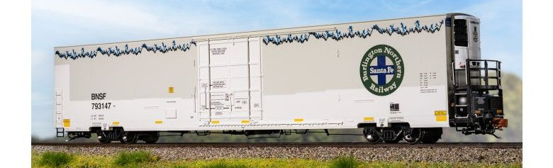 Scaletrains SXT41364 Trinity 82' 7883 Mechanical Reefer, BNSF/Roofline Icicles/Patched/Late Thermo King #793147 HO Scale