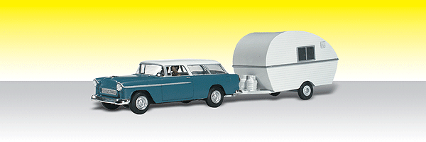 Woodland Scenics 5328 Thompson's Travelin' Trailer - Assembled - AutoScenes(R) -- Station Wagon with Camper N Scale