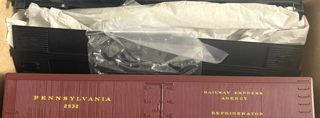 Bev-Bel 4904-7 50' Express Refrigerator Car Pennsylvania #2932 HO Scale