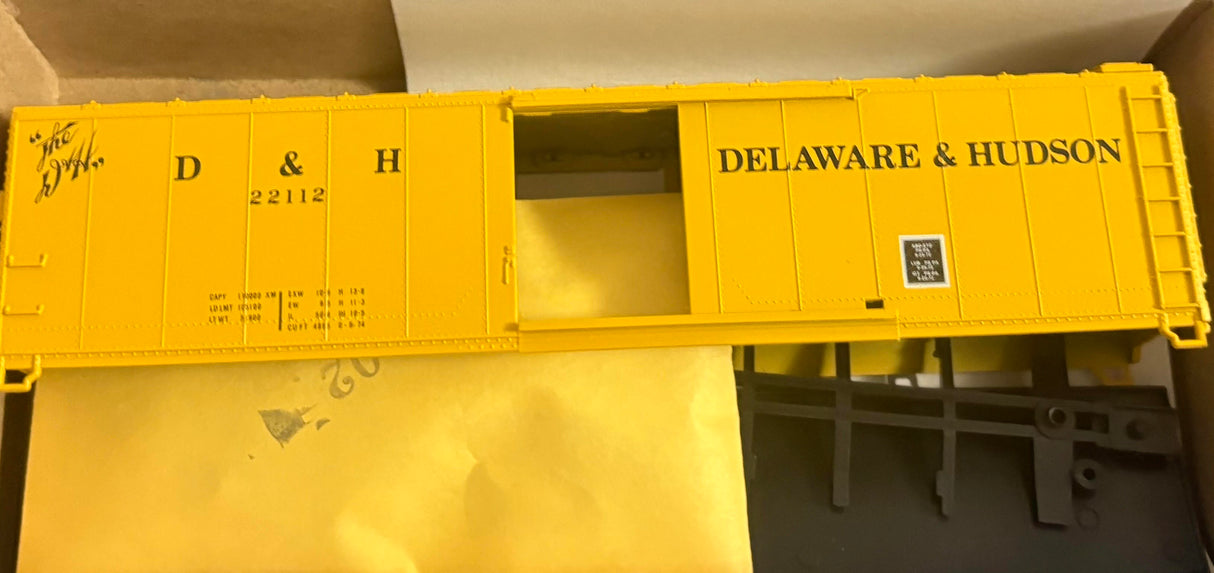Bev-Bel 2275 50' Single-Door Boxcar D&H Delaware & Hudson #814 HO Scale