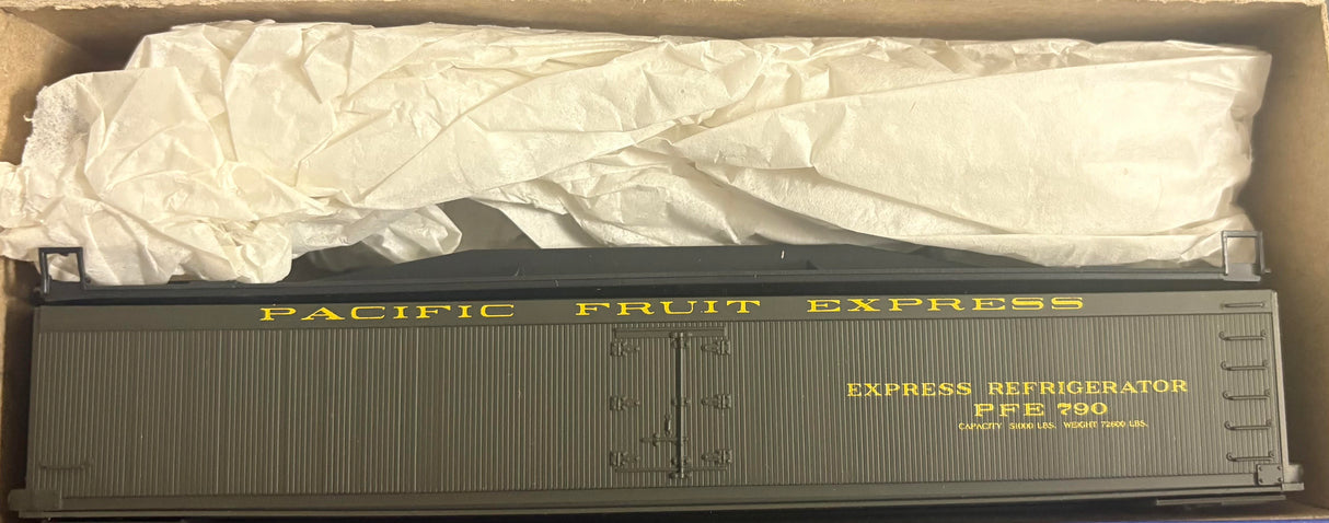 Bev-Bel 4912-1 50' Express Refrigerator PFE Pacific Fruit Express #790 HO Scale