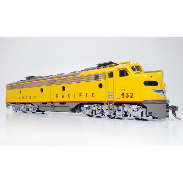 Rapido 28538 EMD E8 UP - Union Pacific #932 (Armour Yellow