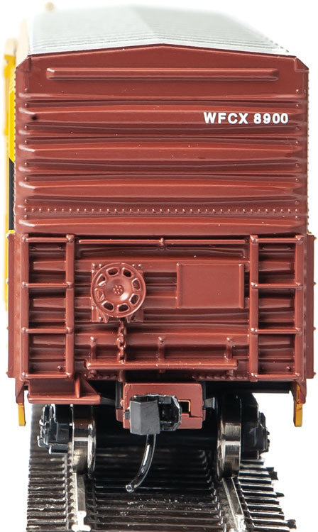 Walthers 910-3911 57' Mechanical Reefer - WFCX - Great Northern #8900 (HO Scale) Walthers Mainline 910-3911