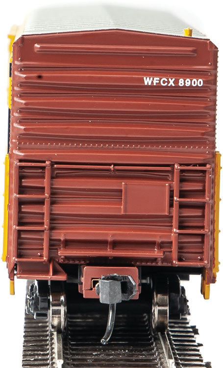 Walthers 910-3911 57' Mechanical Reefer - WFCX - Great Northern #8900 (HO Scale) Walthers Mainline 910-3911