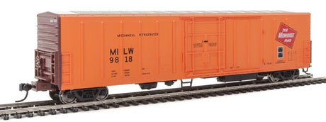 Walthers 910-3931 57' Mechanical Reefer MILW - Milwaukee Road #9818 HO Scale
