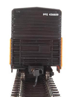 Walthers 910-3935 57' Mechanical Reefer PFE - Pacific Fruit Express #456609 HO Scale