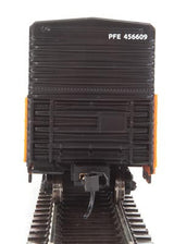 Walthers 910-3935 57' Mechanical Reefer PFE - Pacific Fruit Express #456609 HO Scale