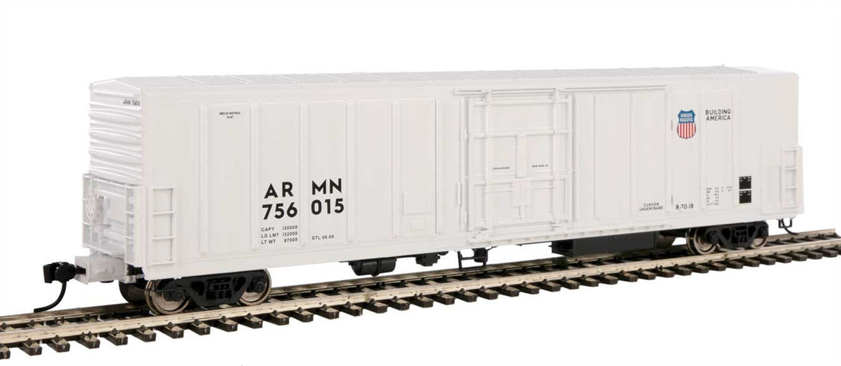 Walthers 910-3949 57' Mechanical Reefer - Union Pacific ARMN #756010 (white, Building America Logo) HO Scale
