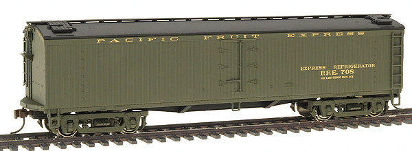 Walthers 932-5494 50' GACX Wood Express Reefer w/GSC Trucks - Pacific Fruit Express #708 HO Scale