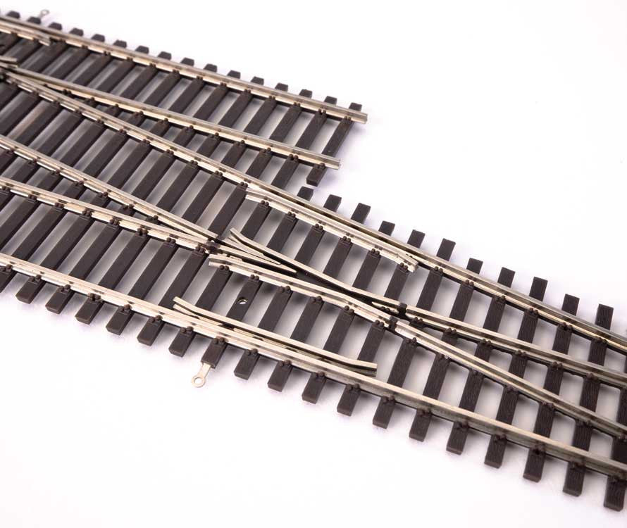 Walthers 948-83076 Code 83 DCC-Friendly Number 6 Right Hand Single Crossover Turnout HO Scale