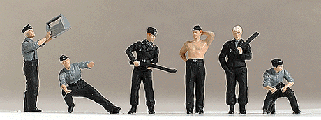 Image for 590-16885 Tank Crew Doing Maint Wrk