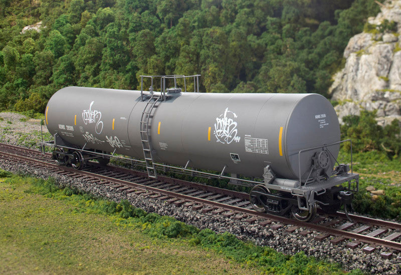 Atlas 20006351 HO TRINITY 25,500 GALLON TANK CAR ADMX [KUNG-FU GRAFFITI] #28589 HO Scale