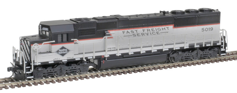 ATLAS 40005230 EMD SD50 R&N Reading & Northern #5019 (red, white, black) with Ditch Lights DCC & Sound N Scale