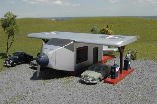 Bachmann 35201 - Scene Scapes - Airplane Gas Station (Scale=HO) Part#160-35201
