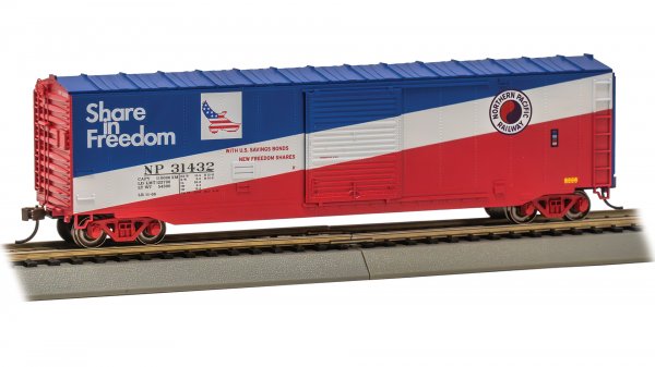 Bachmann 19415 50' Sliding Door Boxcar (US Saving Bonds) -Northern Pacific #31432 (without roofwalk) HO Scale