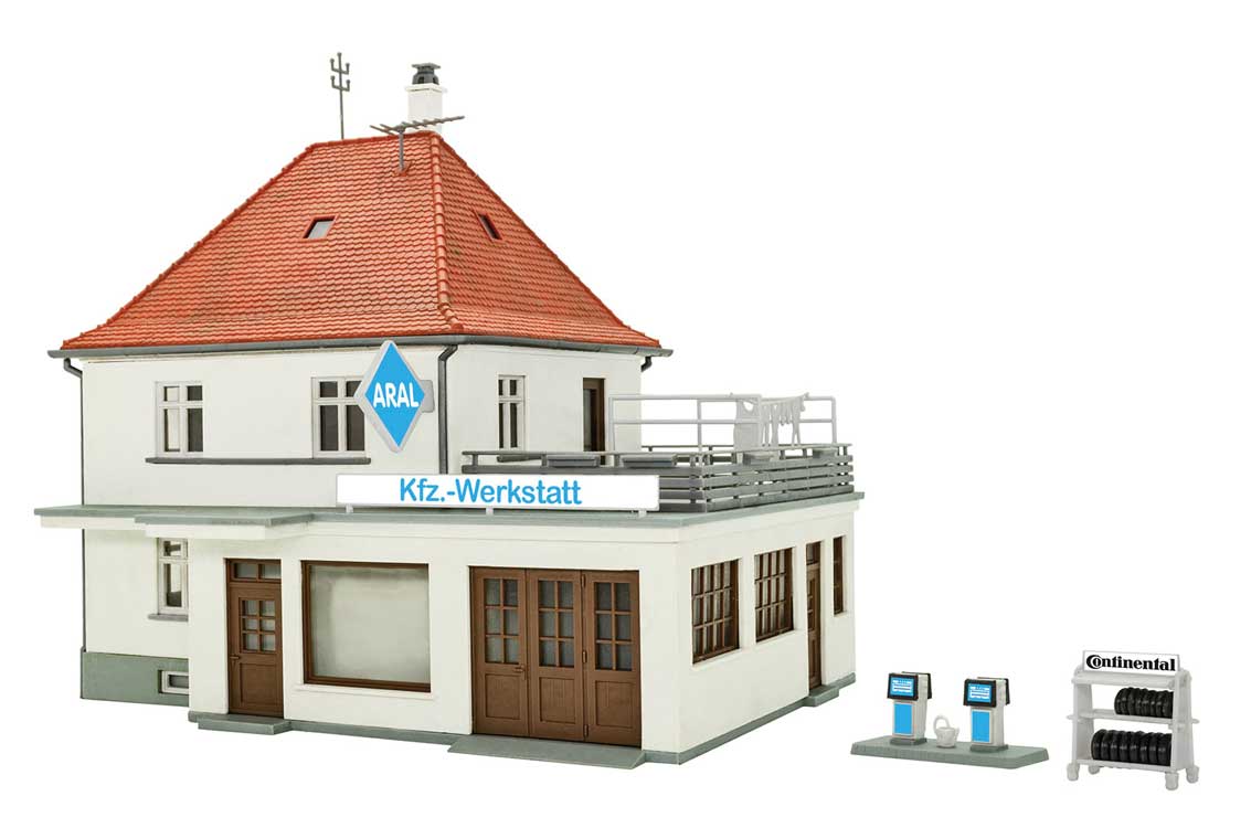 Image for 405-38202 House w/Workshop