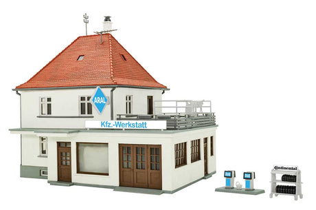 Image for 405-38202 House w/Workshop