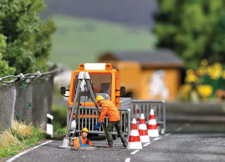 Image for 189-7907 Sewer Workers w/Manhl Cvr