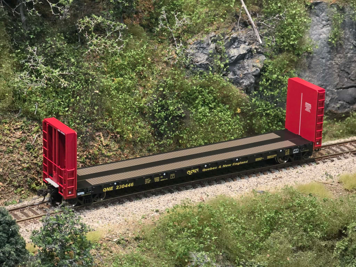 HomeShops HFF-009-001 QNE 230415 - HO-Scale Quebec & New England Atlas 51'6" Bulkhead Flatcar